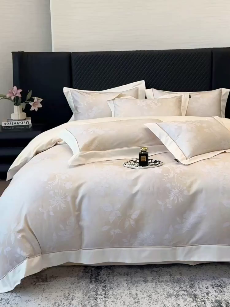 91家纺网 家纺一手货源 找家纺  2025冬季热款A类加厚磨毛四件套全棉纯棉数码印花保暖被套床单高端轻奢风床笠床上用品 瑾姝-奶杏