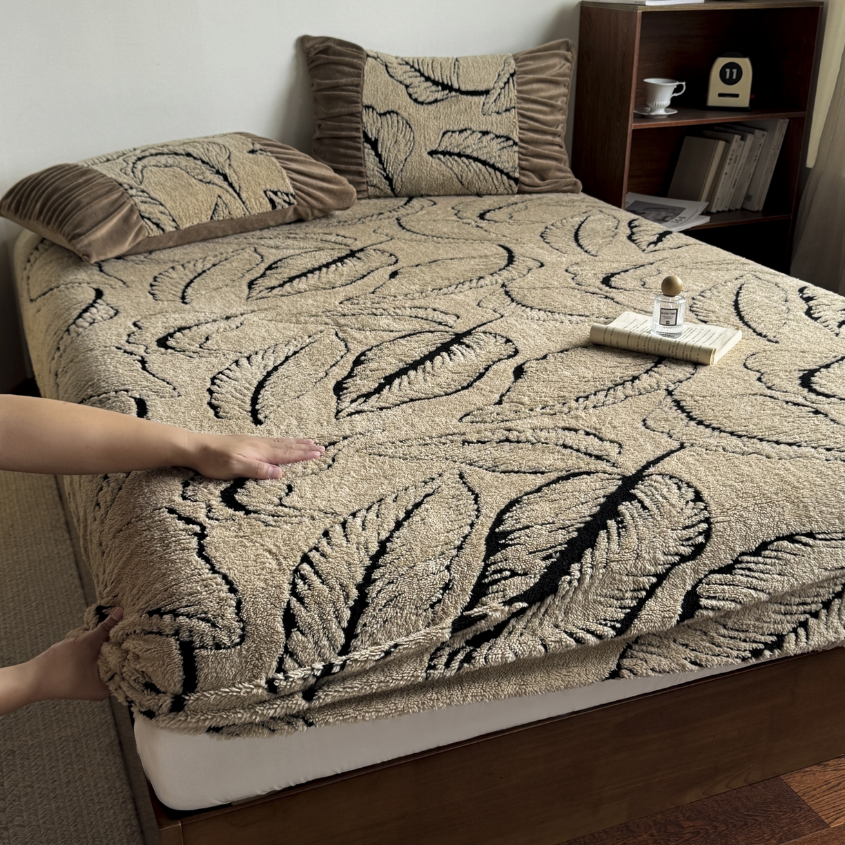 91家纺网 家纺一手货源 找家纺 新印象 2025新款阳离子绒保暖床笠 阳离子绒-樊林驼