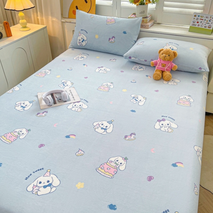 91家纺网 家纺一手货源 找家纺 爱屋及屋 2025新款牛奶绒印花床单 大耳狗狗