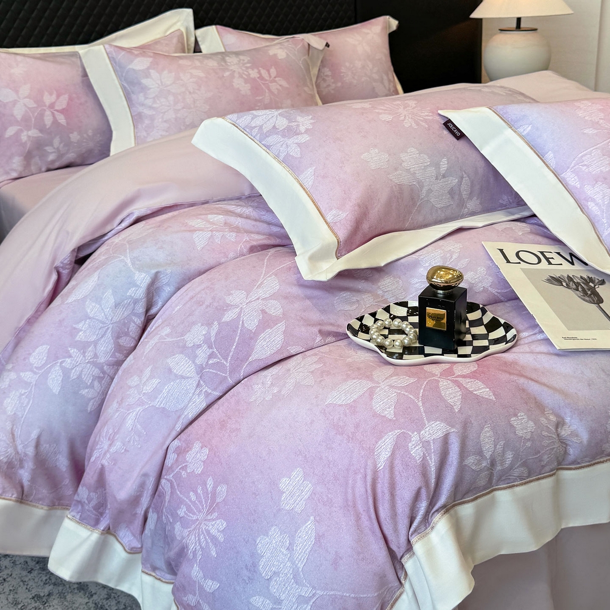 91家纺网 家纺一手货源 找家纺  2025冬季热款A类加厚磨毛四件套全棉纯棉数码印花保暖被套床单高端轻奢风床笠床上用品 瑾姝-黛紫