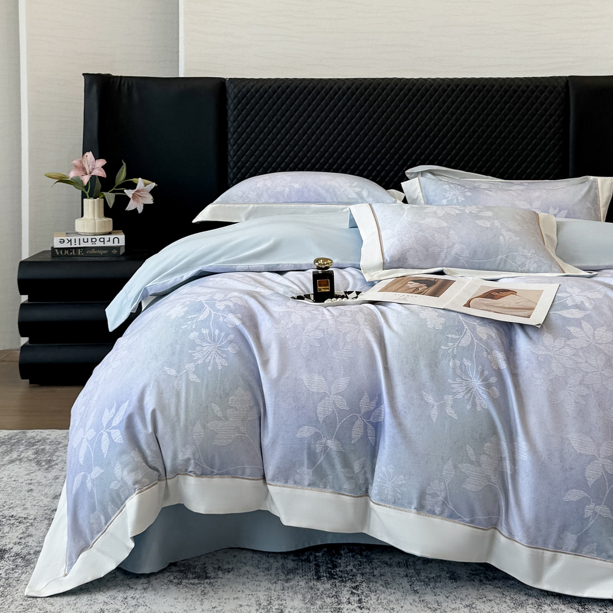 91家纺网 家纺一手货源 找家纺  2025冬季热款A类加厚磨毛四件套全棉纯棉数码印花保暖被套床单高端轻奢风床笠床上用品 瑾姝-羽蓝