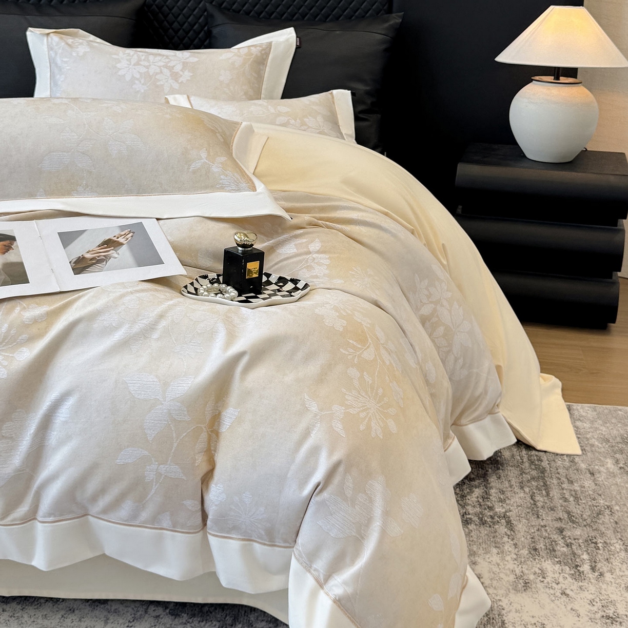 91家纺网 家纺一手货源 找家纺  2025冬季热款A类加厚磨毛四件套全棉纯棉数码印花保暖被套床单高端轻奢风床笠床上用品 瑾姝-奶杏