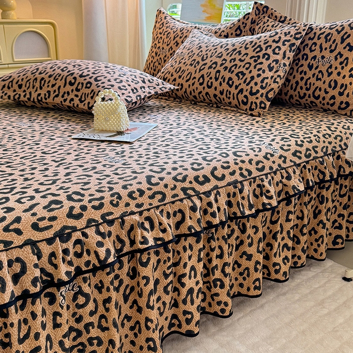 91家纺网 家纺一手货源 找家纺 优家居 2025新品水洗棉床裙四件套韩版糯糯棉水洗皱皱纱床罩直播爆款 豹纹-咖