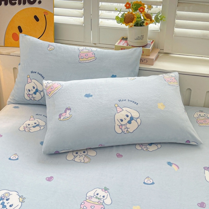 91家纺网 家纺一手货源 找家纺 爱屋及屋 2025新款牛奶绒印花床单 大耳狗狗