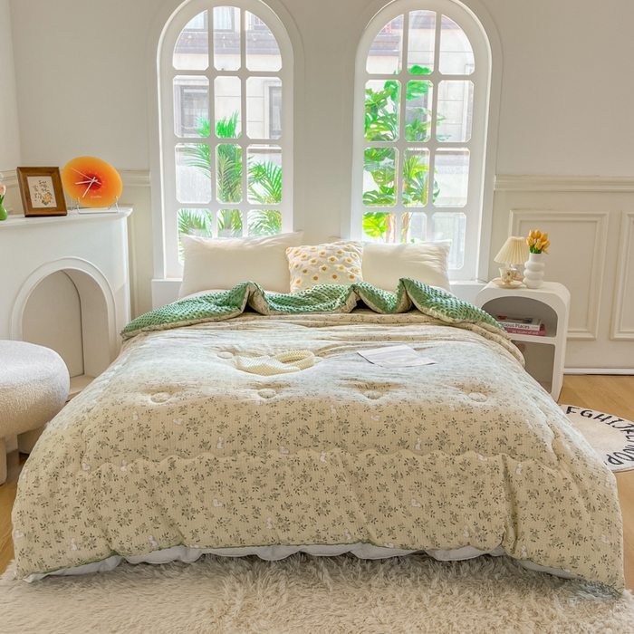 91家纺网 家纺一手货源 找家纺 美宜家 2025新款豆豆绒冬被子皱皱棉提花春秋被芯豆豆被 花语兔