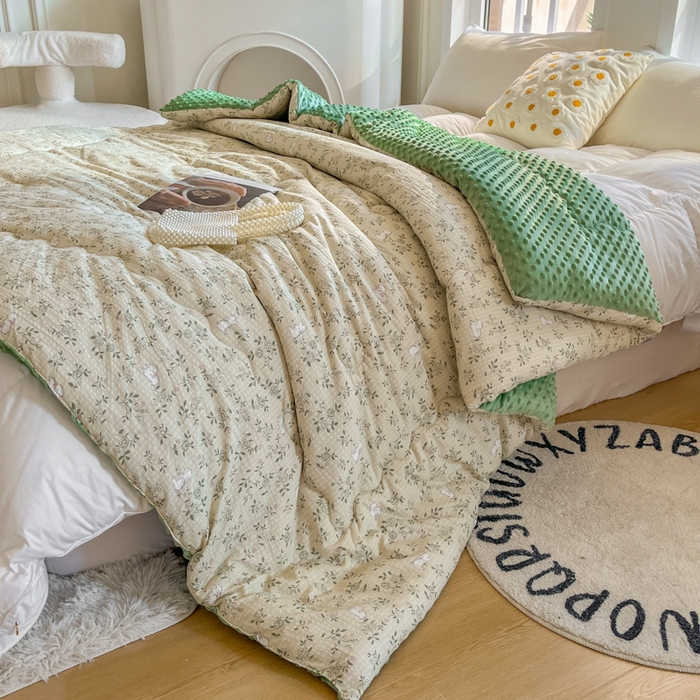 91家纺网 家纺一手货源 找家纺 美宜家 2025新款豆豆绒冬被子皱皱棉提花春秋被芯豆豆被 花语兔