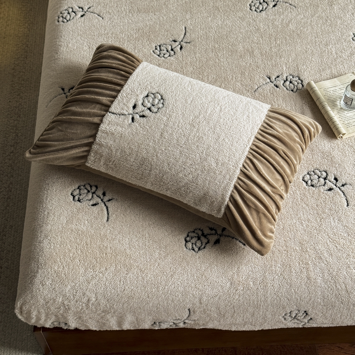 91家纺网 家纺一手货源 找家纺 新印象 2025新款阳离子绒保暖床笠 阳离子绒-赫本