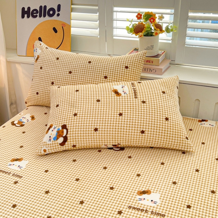 91家纺网 家纺一手货源 找家纺 爱屋及屋 2025新款牛奶绒印花床单 可爱猫