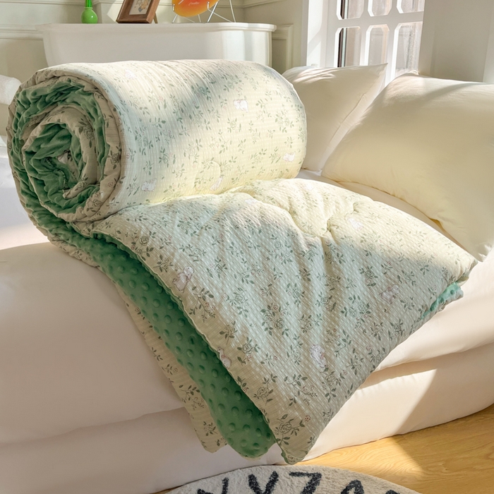 91家纺网 家纺一手货源 找家纺 美宜家 2025新款豆豆绒冬被子皱皱棉提花春秋被芯豆豆被 花语兔