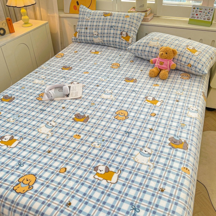 91家纺网 家纺一手货源 找家纺 爱屋及屋 2025新款牛奶绒印花床单 蓝格萌狗