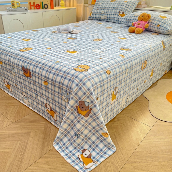 91家纺网 家纺一手货源 找家纺 爱屋及屋 2025新款牛奶绒印花床单 蓝格萌狗