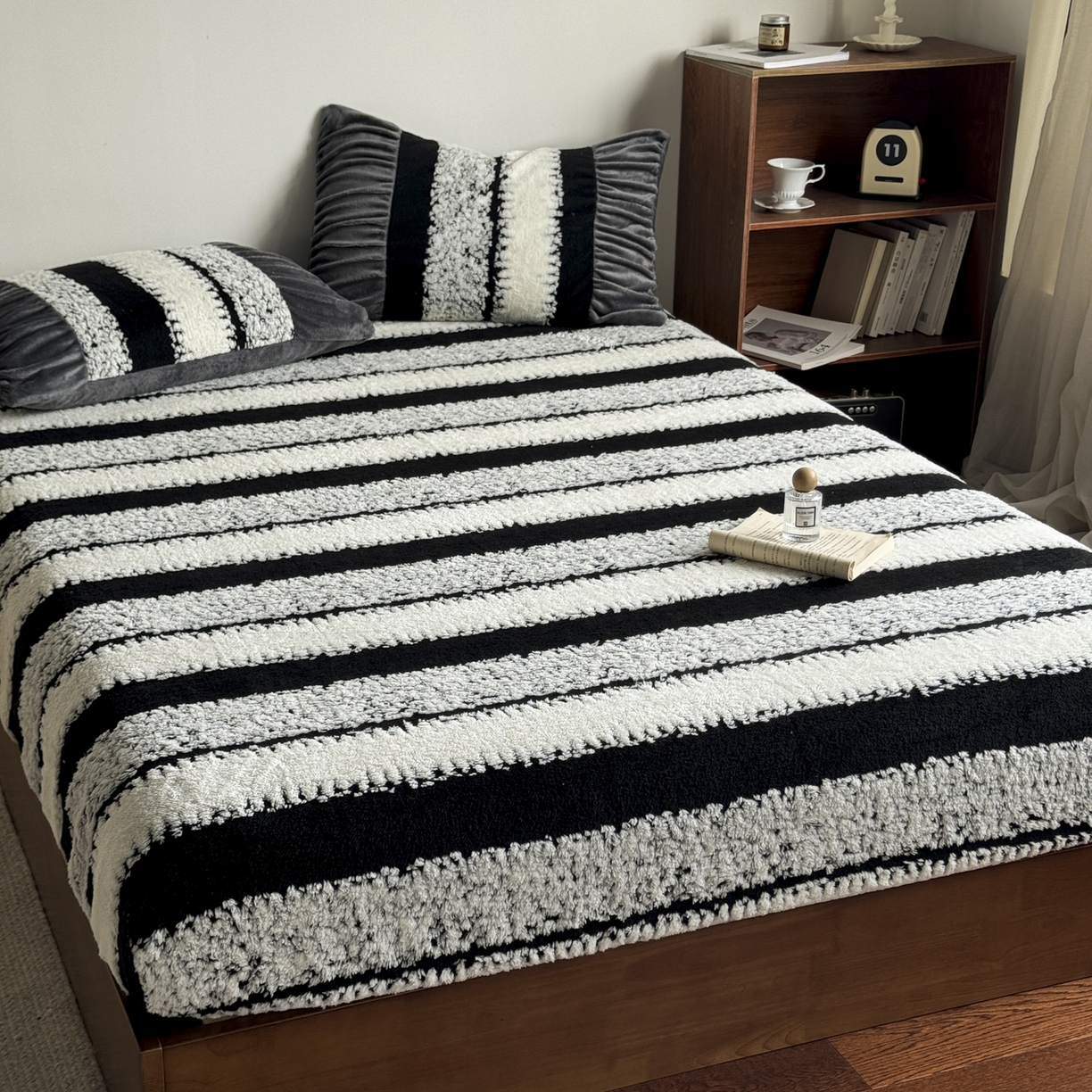 91家纺网 家纺一手货源 找家纺 新印象 2025新款阳离子绒保暖床笠 阳离子绒-里维斯