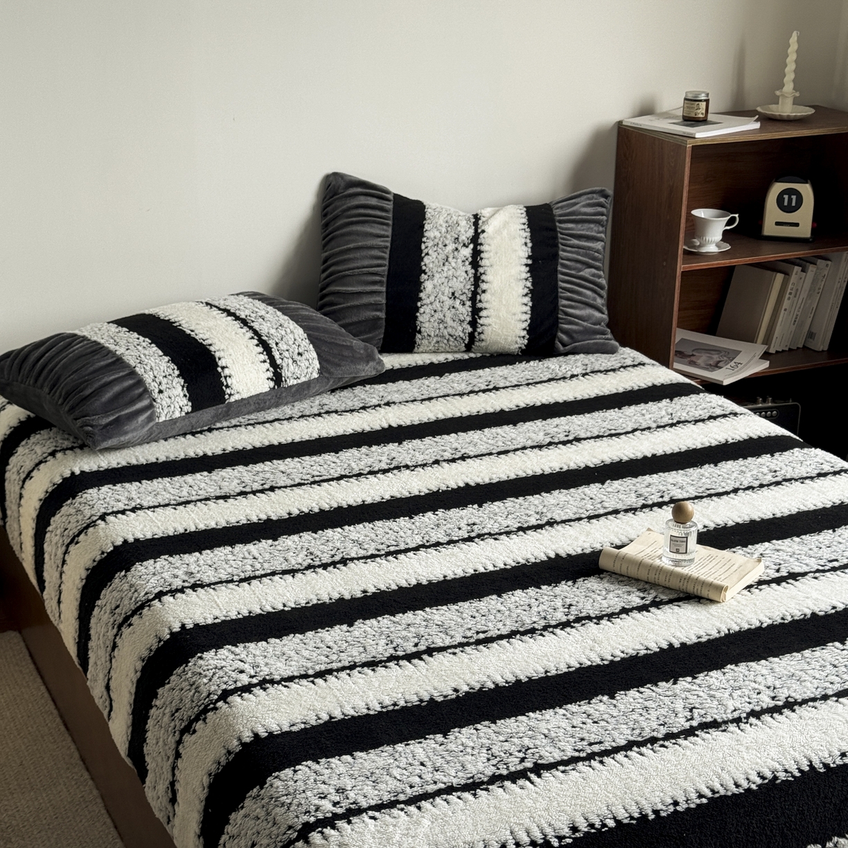 91家纺网 家纺一手货源 找家纺 新印象 2025新款阳离子绒保暖床笠 阳离子绒-里维斯