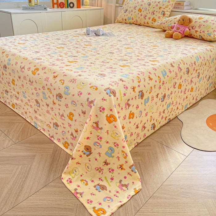 91家纺网 家纺一手货源 找家纺 爱屋及屋 2025新款牛奶绒印花床单 萌宠派对