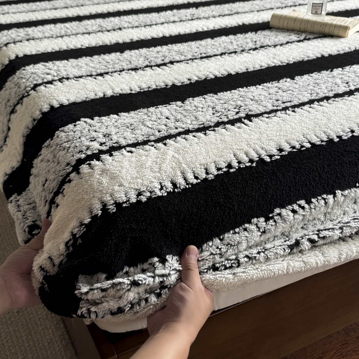 91家纺网 家纺一手货源 找家纺 新印象 2025新款阳离子绒保暖床笠 阳离子绒-里维斯