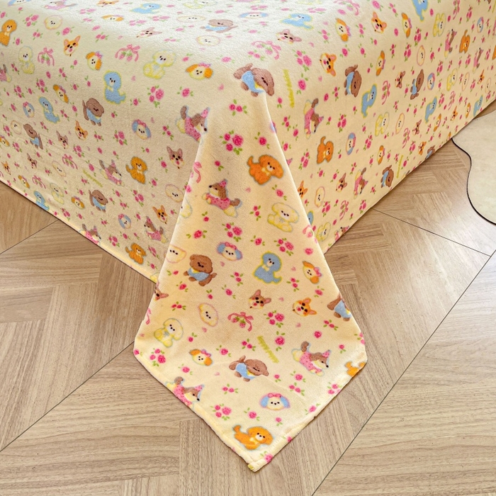 91家纺网 家纺一手货源 找家纺 爱屋及屋 2025新款牛奶绒印花床单 萌宠派对