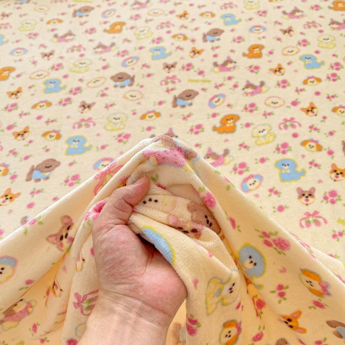 91家纺网 家纺一手货源 找家纺 爱屋及屋 2025新款牛奶绒印花床单 萌宠派对