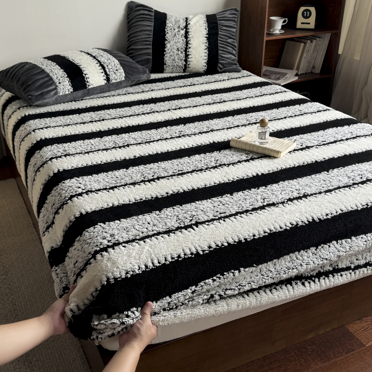 91家纺网 家纺一手货源 找家纺 新印象 2025新款阳离子绒保暖床笠 阳离子绒-里维斯