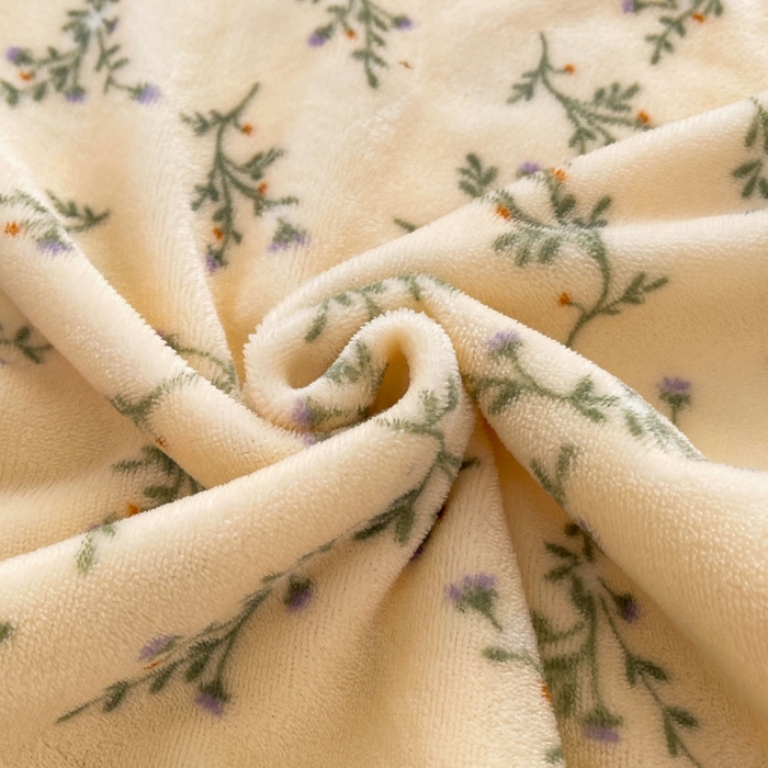 91家纺网 家纺一手货源 找家纺 爱屋及屋 2025新款牛奶绒印花床单 山茶小兔