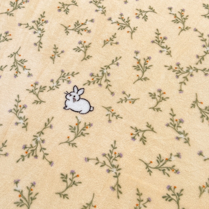 91家纺网 家纺一手货源 找家纺 爱屋及屋 2025新款牛奶绒印花床单 山茶小兔