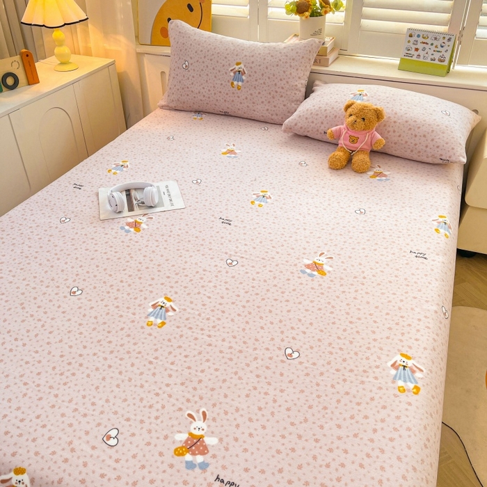 91家纺网 家纺一手货源 找家纺 爱屋及屋 2025新款牛奶绒印花床单 碎花小兔