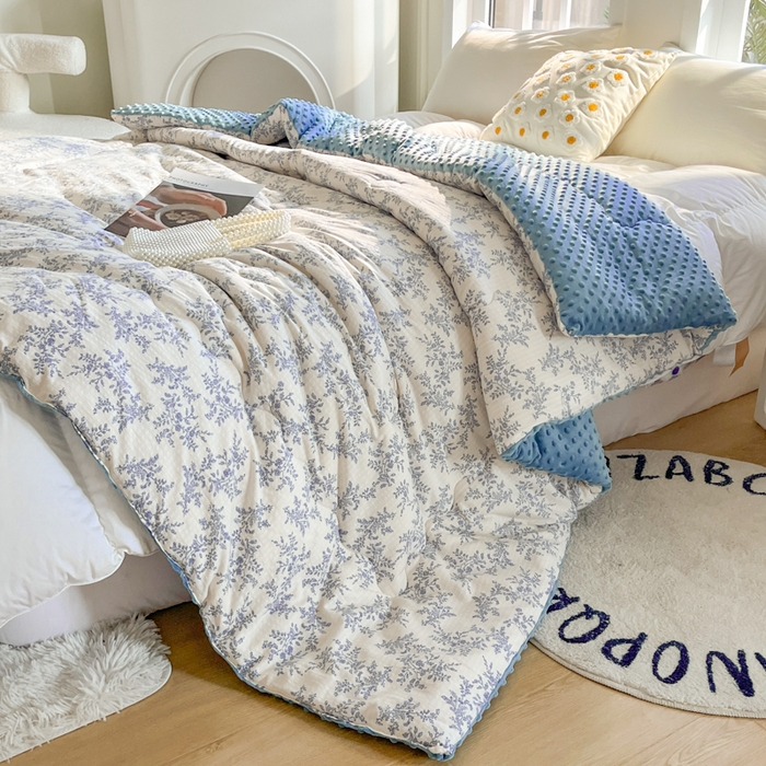 91家纺网 家纺一手货源 找家纺 美宜家 2025新款豆豆绒冬被子皱皱棉提花春秋被芯豆豆被 宁静