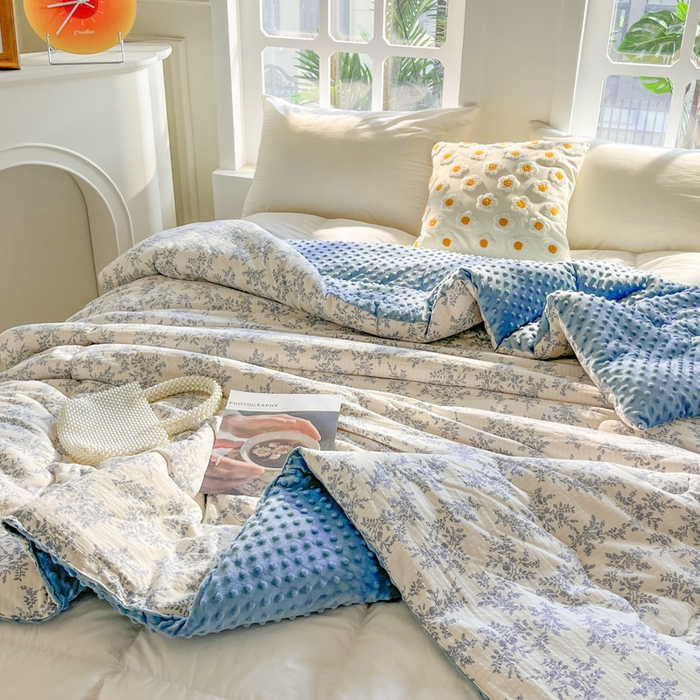 91家纺网 家纺一手货源 找家纺 美宜家 2025新款豆豆绒冬被子皱皱棉提花春秋被芯豆豆被 宁静