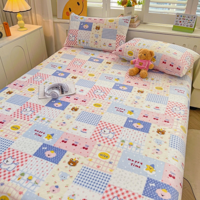 91家纺网 家纺一手货源 找家纺 爱屋及屋 2025新款牛奶绒印花床单 童话格梦