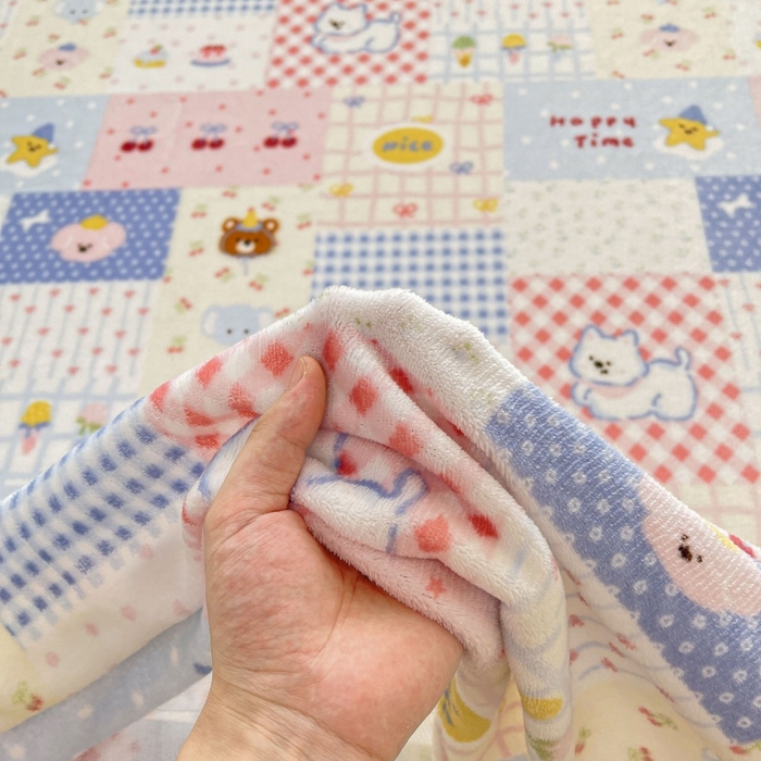 91家纺网 家纺一手货源 找家纺 爱屋及屋 2025新款牛奶绒印花床单 童话格梦