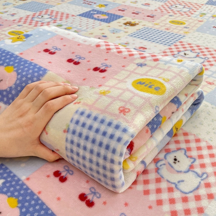 91家纺网 家纺一手货源 找家纺 爱屋及屋 2025新款牛奶绒印花床单 童话格梦