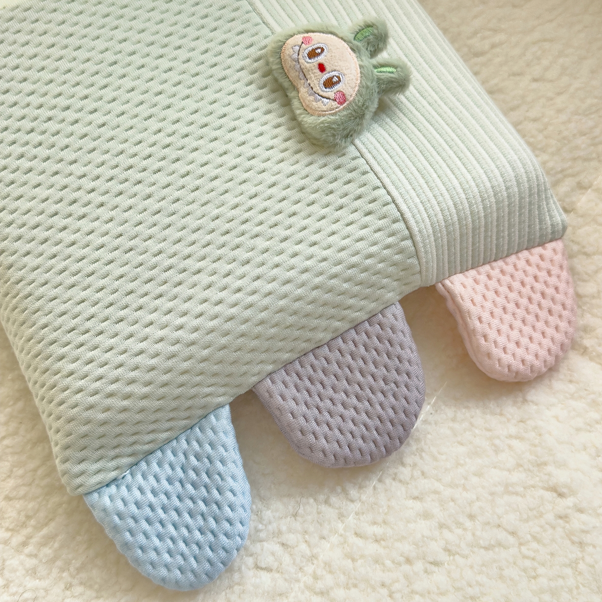 91家纺网 家纺一手货源 找家纺 诺可 2025新款秋冬学生儿童枕枕头枕芯-莱布布 莱布布-绿色