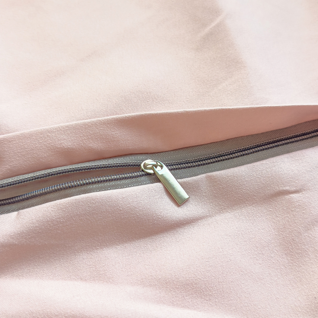 91家纺网 家纺一手货源 找家纺 诺可 2025新款秋冬学生儿童枕枕头枕芯-莱布布 莱布布-粉色