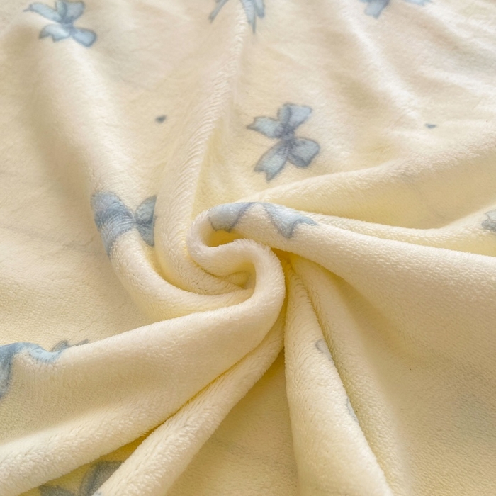 91家纺网 家纺一手货源 找家纺 爱屋及屋 2025新款牛奶绒印花床单 相思蓝