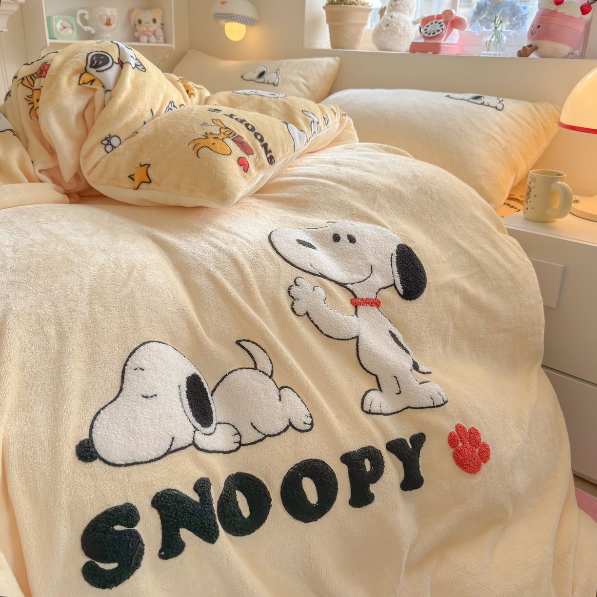 91家纺网 家纺一手货源 找家纺 （总）优卡迪家纺馆 2025新款牛奶绒印加绣四件套 下载文件包含买家秀