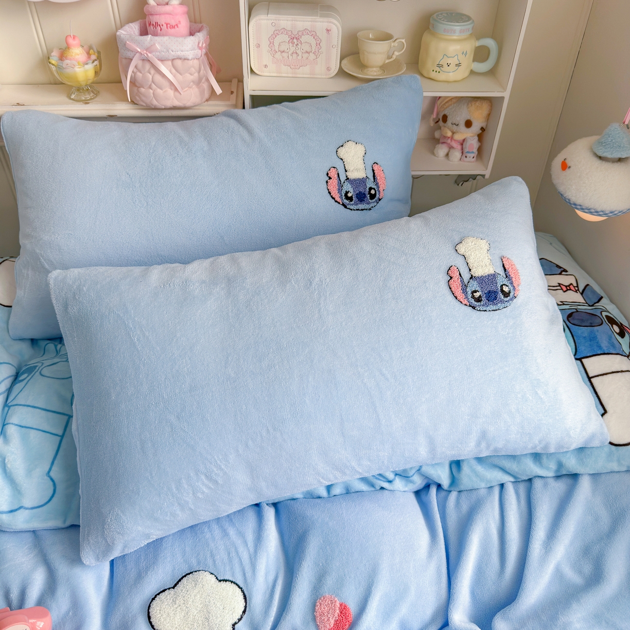 91家纺网 家纺一手货源 找家纺 优卡迪家纺馆 2025新款牛奶绒印加绣四件套 下载文件包含买家秀 萌趣仔仔-天蓝