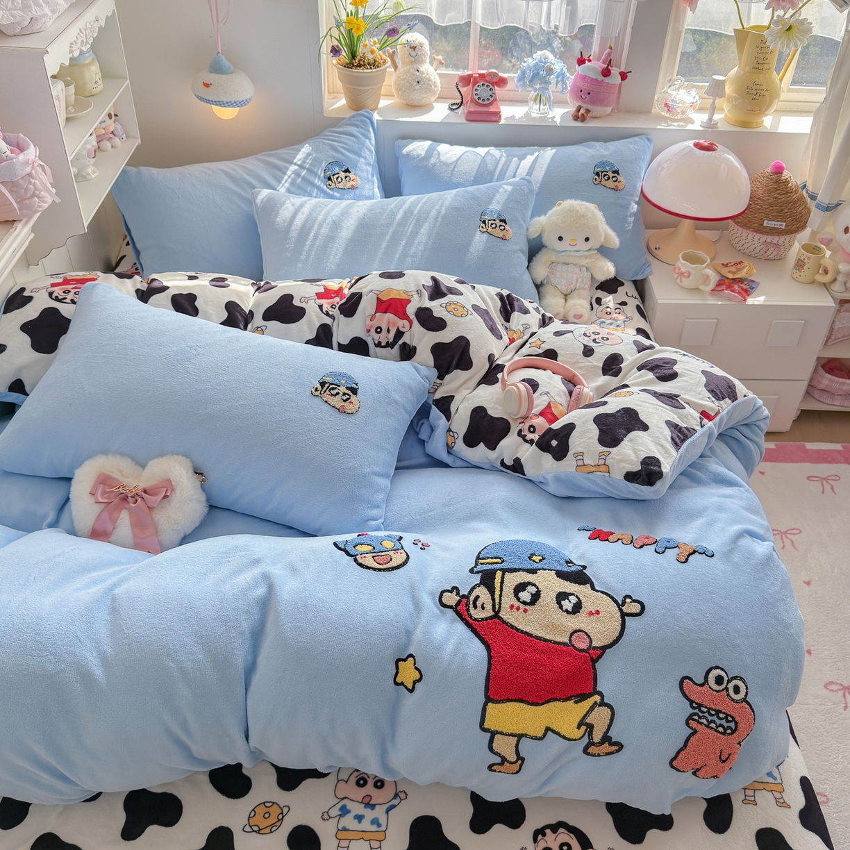 优卡迪家纺馆 2025新款牛奶绒印加绣四件套 下载文件包含买家秀 黑白小新-天蓝