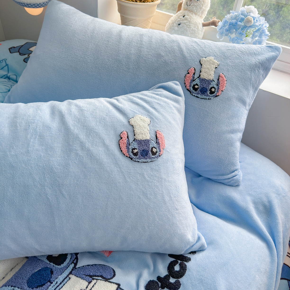 91家纺网 家纺一手货源 找家纺 优卡迪家纺馆 2025新款牛奶绒印加绣四件套 下载文件包含买家秀 萌趣仔仔-天蓝