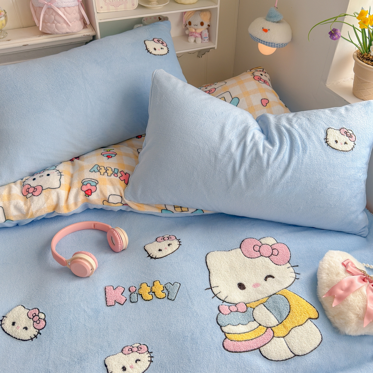 91家纺网 家纺一手货源 找家纺 优卡迪家纺馆 2025新款牛奶绒印加绣四件套 下载文件包含买家秀 面包KT--天蓝