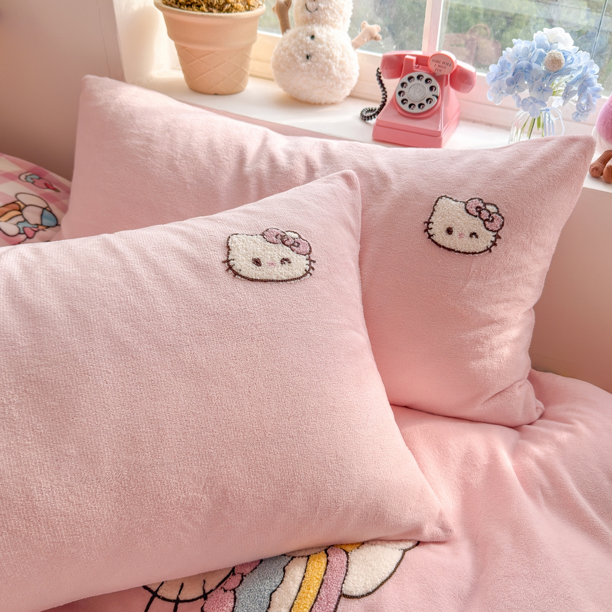 91家纺网 家纺一手货源 找家纺 优卡迪家纺馆 2025新款牛奶绒印加绣四件套 下载文件包含买家秀 面包KT-玉粉