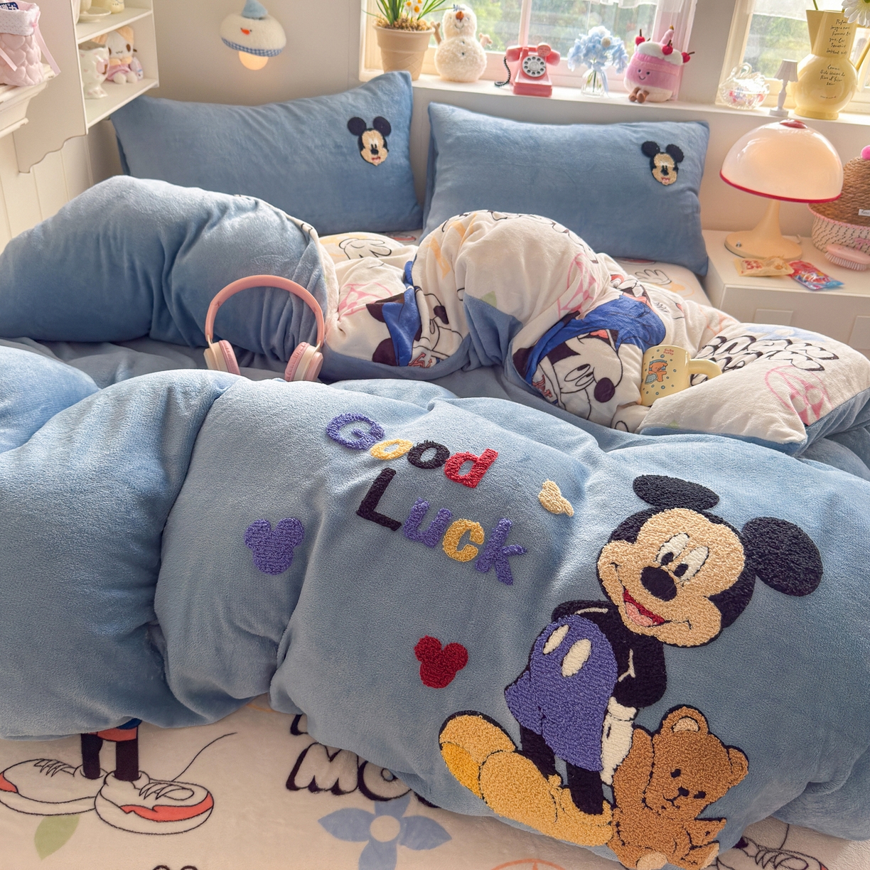 91家纺网 家纺一手货源 找家纺 优卡迪家纺馆 2025新款牛奶绒印加绣四件套 下载文件包含买家秀 潮趣米米-蓝灰