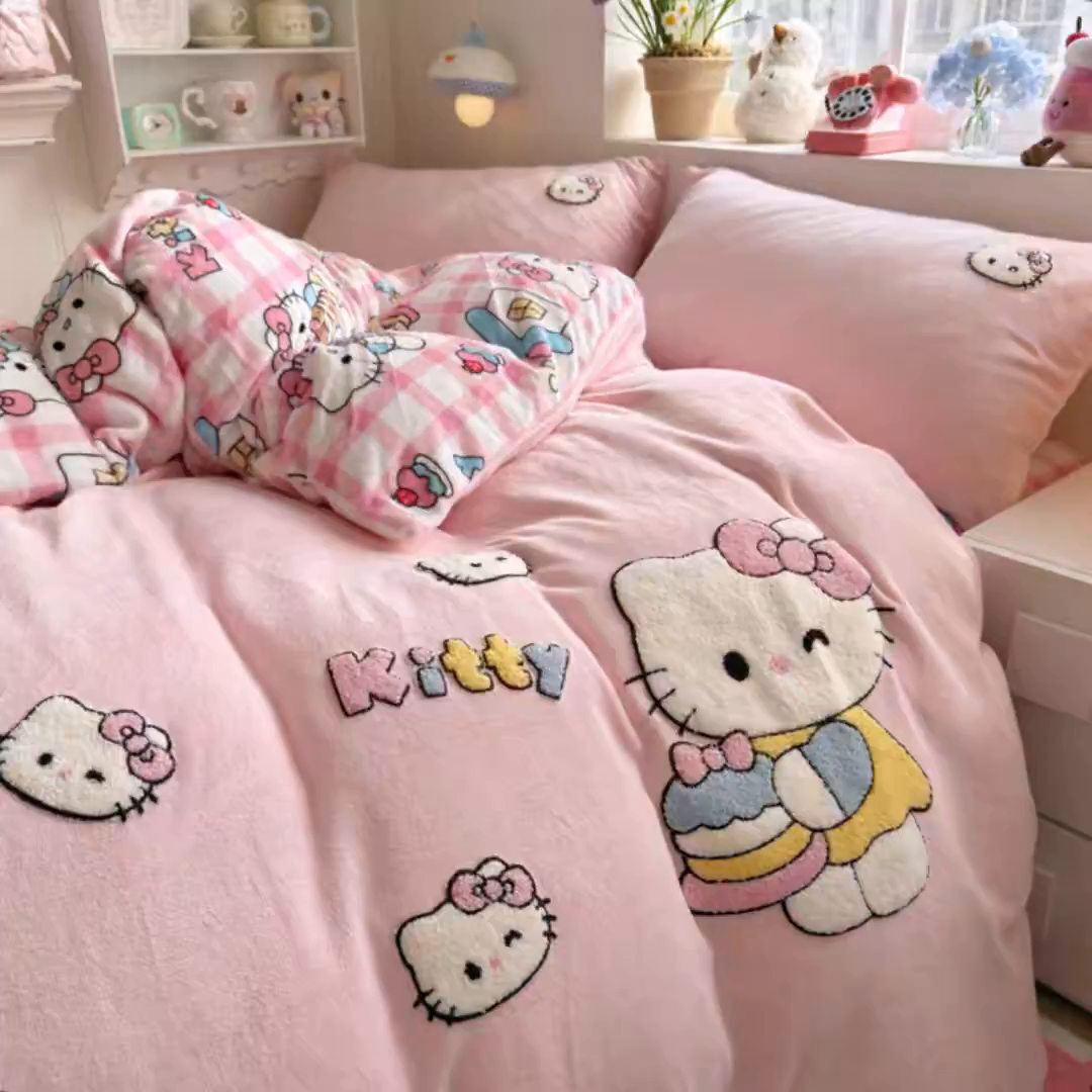 91家纺网 家纺一手货源 找家纺 优卡迪家纺馆 2025新款牛奶绒印加绣四件套 下载文件包含买家秀 面包KT-玉粉