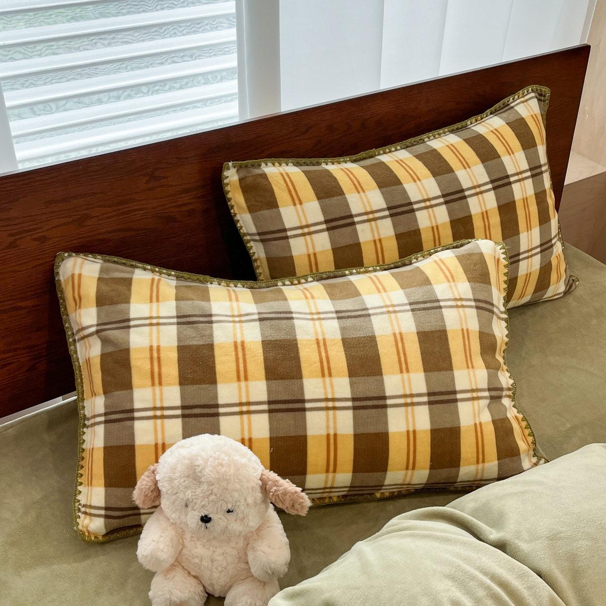 91家纺网 家纺一手货源 找家纺 格真 2025新款高克重暖芙绒牛奶绒印花三角针无印风四件套 拉菲-黄