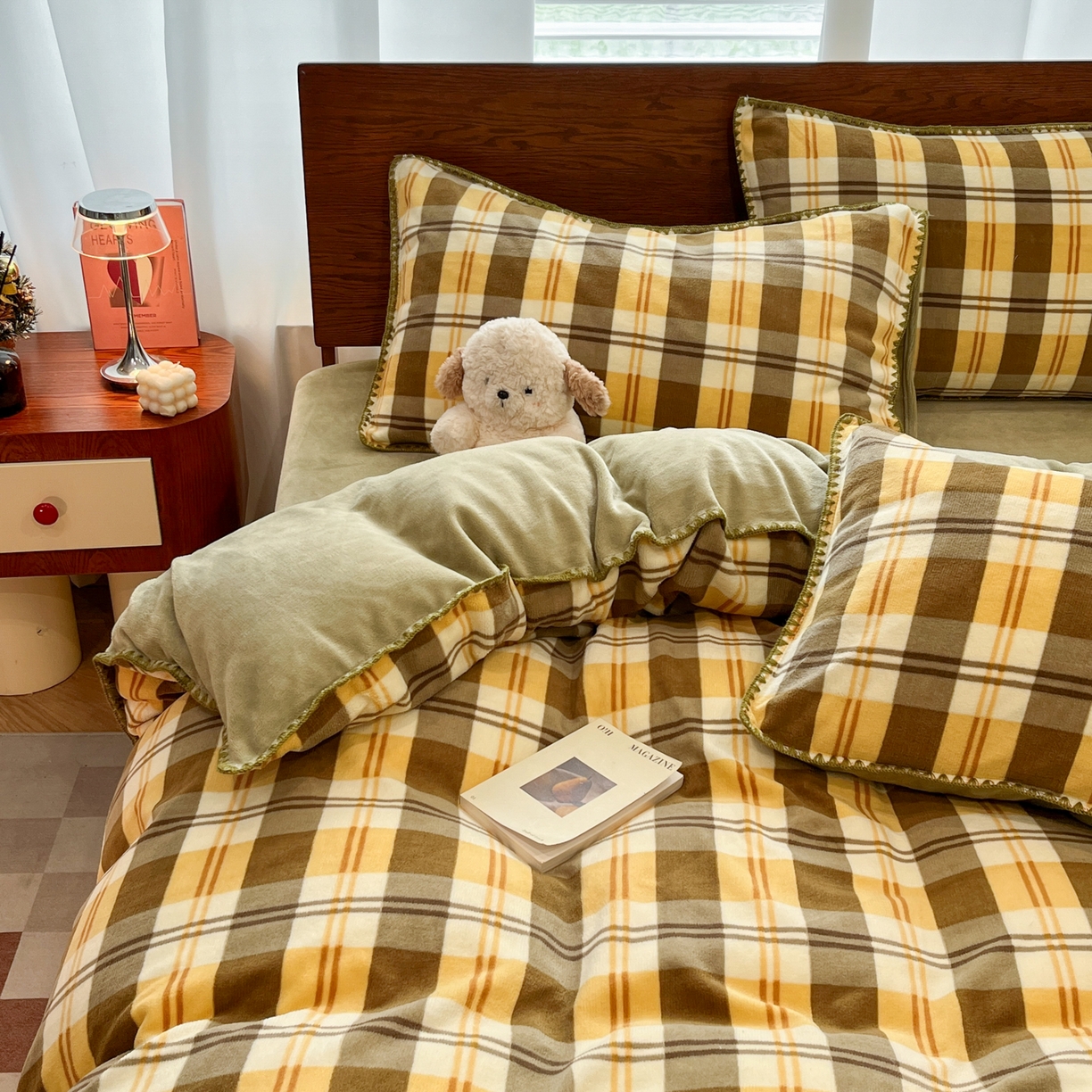 91家纺网 家纺一手货源 找家纺 格真 2025新款高克重暖芙绒牛奶绒印花三角针无印风四件套 拉菲-黄