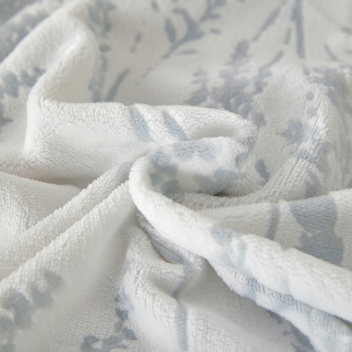 91家纺网 家纺一手货源 找家纺 吾诺家居 2025新款高克重雕花牛奶绒单品床笠 梦境