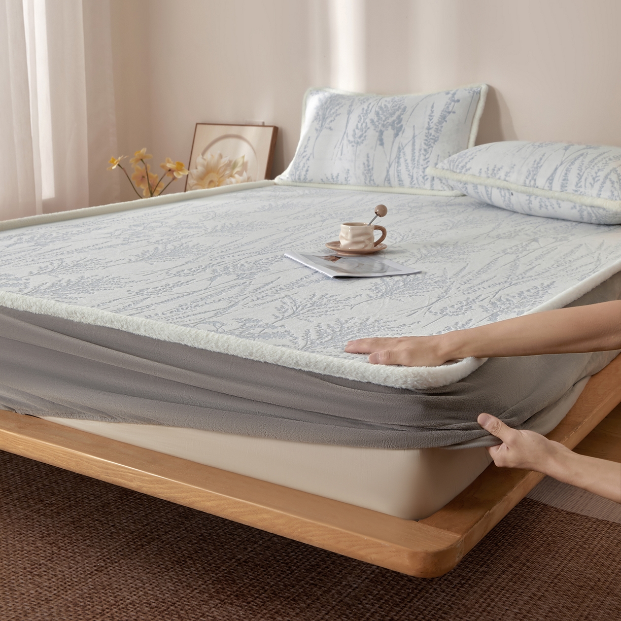 91家纺网 家纺一手货源 找家纺 吾诺家居 2025新款高克重雕花牛奶绒单品床笠 梦境