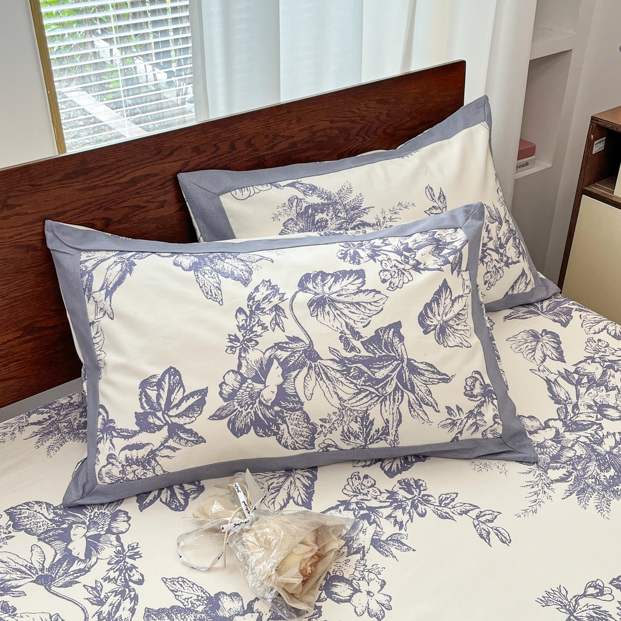 91家纺网 家纺一手货源 找家纺 宜代光年 2025新款全棉老粗布数码印花拼角工艺床单床笠 床单-似锦