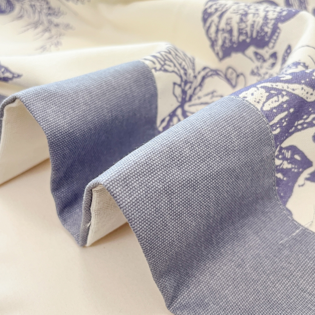 91家纺网 家纺一手货源 找家纺 宜代光年 2025新款全棉老粗布数码印花拼角工艺床单床笠 床单-似锦