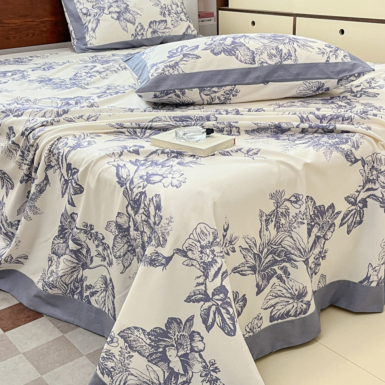 91家纺网 家纺一手货源 找家纺 宜代光年 2025新款全棉老粗布数码印花拼角工艺床单床笠 床单-似锦