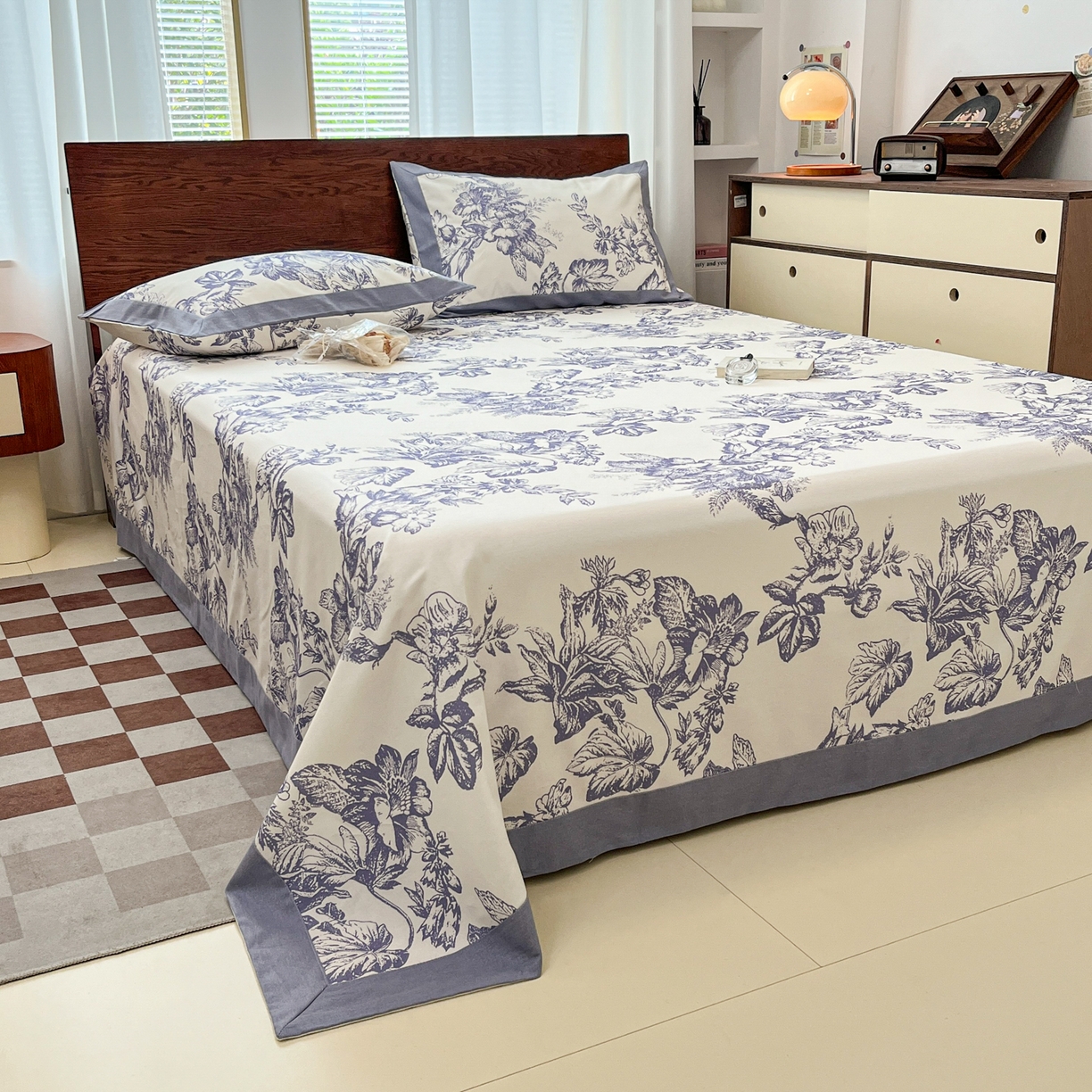 91家纺网 家纺一手货源 找家纺 宜代光年 2025新款全棉老粗布数码印花拼角工艺床单床笠 床单-似锦