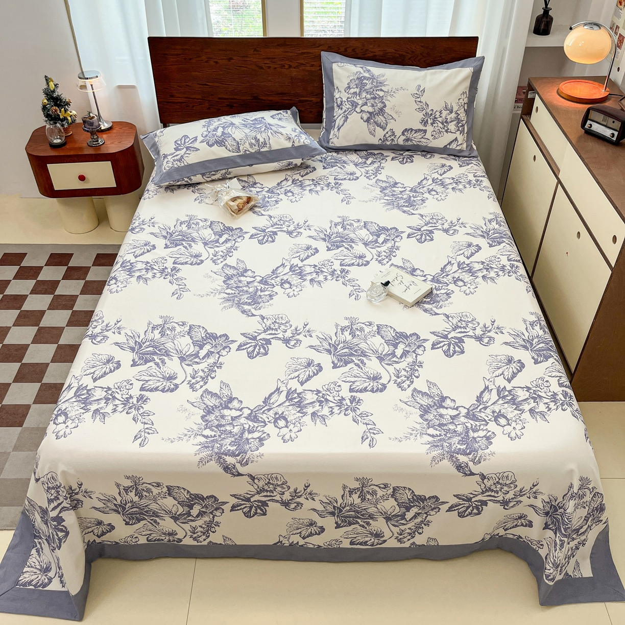 91家纺网 家纺一手货源 找家纺 宜代光年 2025新款全棉老粗布数码印花拼角工艺床单床笠 床单-似锦